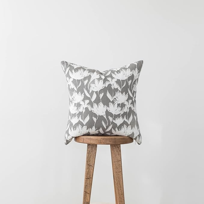 Woven Nook - Modern & Luxurious 18" x 18" Decorative Boho Throw Pillow Covers - Durable Quality & Machine Washable - 100% Cotton - Fleur Design - 4 Pack
