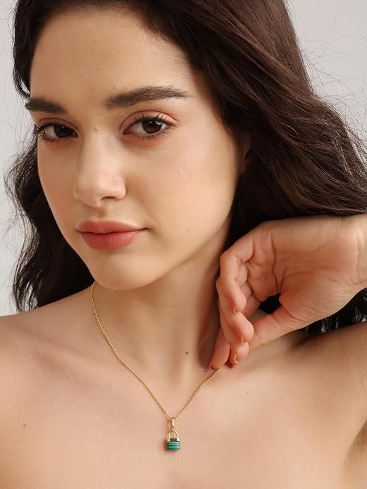 FRUMOS Gold Plated Necklace for Women, Dainty Layered Chain Necklace, Fashion Jewelry for Daily Wear