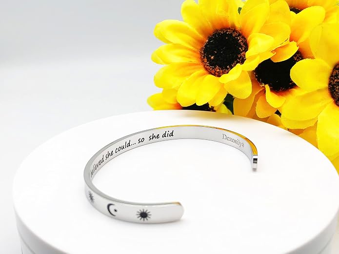 Dczosily Inspirational Bracelets for Women Stainless Steel Cuff Bracelet Engraved Jewelry Motivational Bangles Personalized Gifts for Best Friend/Mom