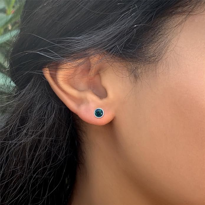 Titanium Earrings for Women Stud Earrings Cubic Zirconia Dainty Screw Flat Back Hypoallergenic Earrings for Women for Multiple Cartilage Helix Conch Tragus Piercing Jewelry for Sensitive Ears