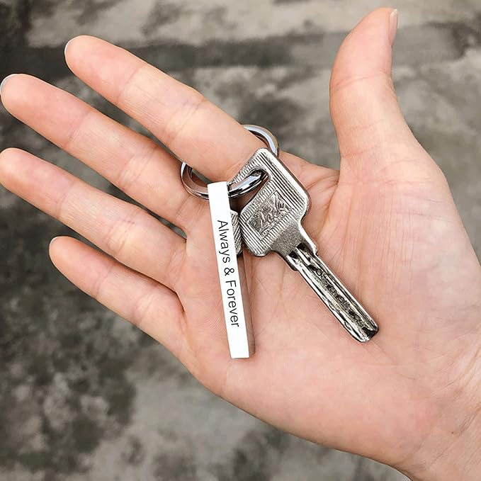 VNOX Personalized 4 Sided Keychain,Stainless Steel Vertical Bar Keychain,Gift for Family Lover Best Friend Bridesmaid
