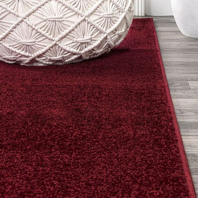 JONATHAN Y Haze Solid Low-Pile Dark Red 5' Round Indoor Area Rug, Coastal,Bohemian,Minimalist,Classic, Easy-Cleaning for Living Room,Bedroom,Kitchen,Pet Friendly,Non-Shedding (SEU100Q-5R)
