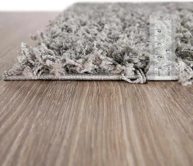 Unique Loom Solid Shag Collection Area Rug (4' 1" x 6' 1" Rectangle, Cloud Gray)