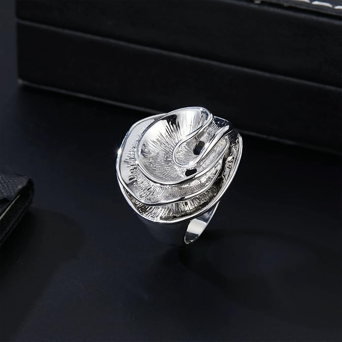 Mytys Cocktail Rings for Women Fashion 18K Gold Plated & Silver Flower Statement Ring Wedding Engagement Party Jewelry Gift