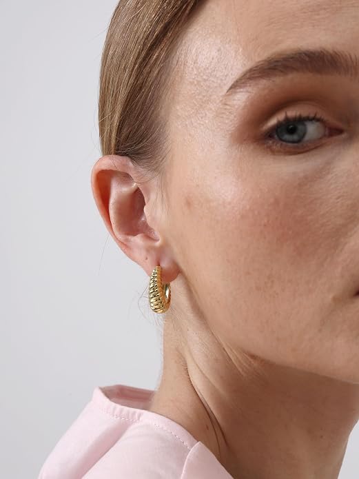 FRUMOS 18K Gold Plated Chunky Hoop Earrings for Women Fashion Thick Gold Hoops Set Jewelry for Birthday Christmas Gifts