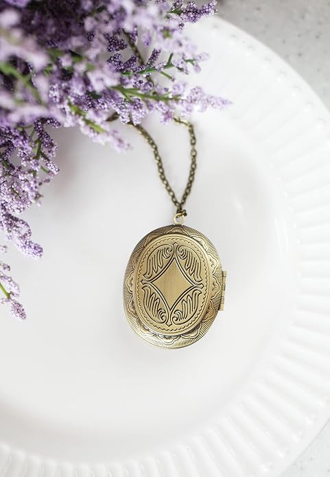 Handmade Oval Shaped Photo Locket with dried Pressed Flowers Locket pendant Necklace