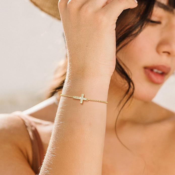 LOYATA Gold Bracelet Gold 14K Gold Filled Dainty Chain Simple Jewelry Gift for Women