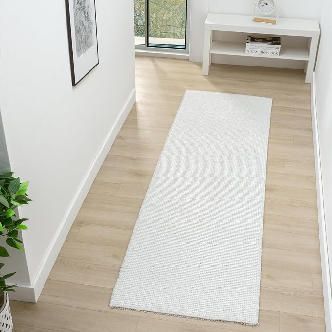LUXE WEAVERS Two-Tone Fringed Runner Rug White 2x7