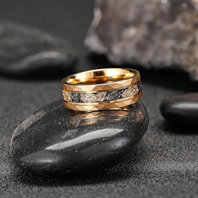 Mens Tungsten Carbide Wedding Bands 8mm Black Hammered Edge Gold Foil Inly Durable Scratch Proof Stainless Steel Cool Promise Ring for Him Comfort Fit