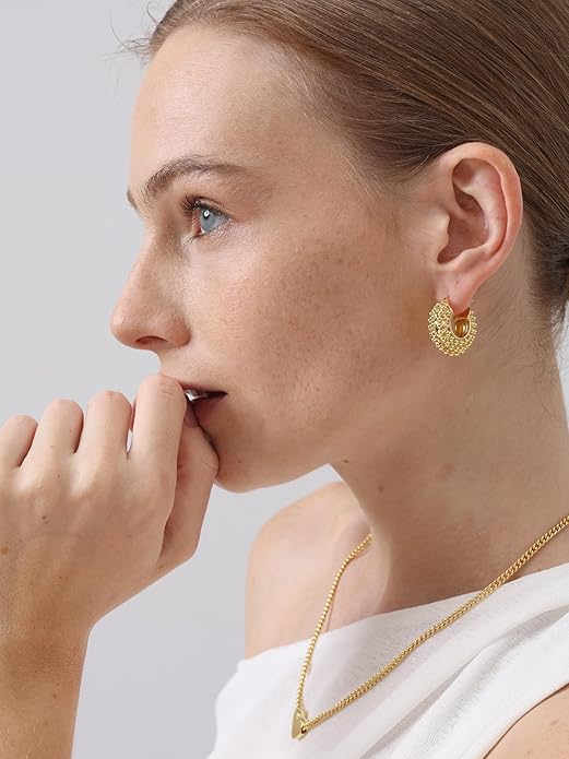 FRUMOS 18K Gold Plated Chunky Hoop Earrings for Women Fashion Thick Gold Hoops Set Jewelry for Birthday Christmas Gifts