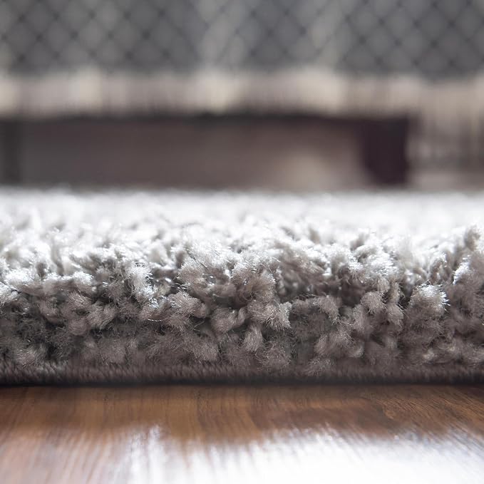 Unique Loom Solid Shag Collection Area Rug (8' Octagon, Cloud Gray)
