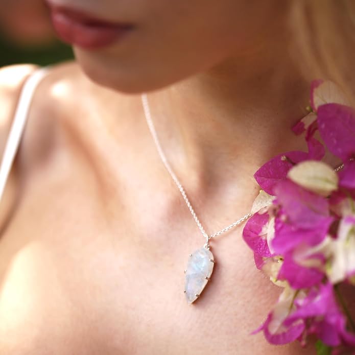 Lunatik Moonstone Necklace for Women – 925 Sterling Silver & 18K Gold Plated, Natural Rainbow Moonstone Pendant – June Birthstone Necklace
