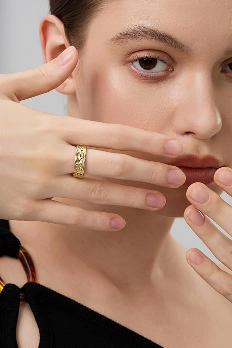FRUMOS Gold Rings for Women,14K Gold Stacking Rings,Dainty Chunky Bamboo Heart Hammered Two Row Rings for Women Size 6/7/8/9