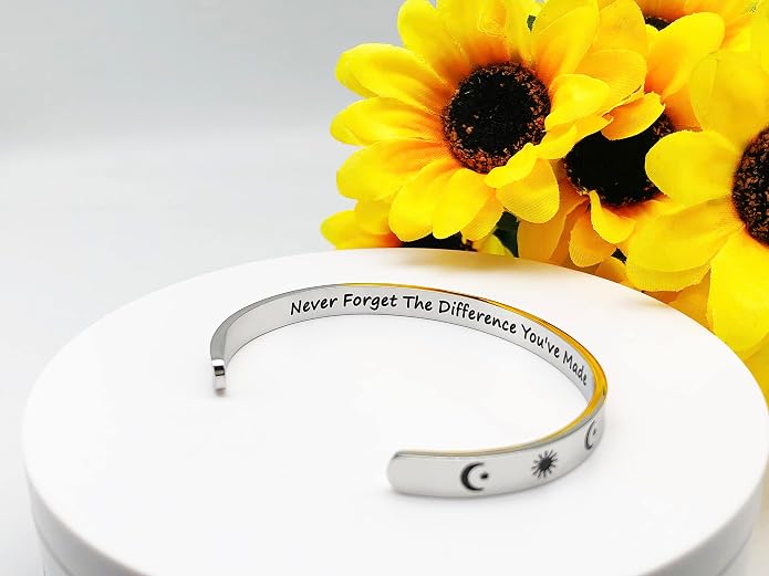 Dczosily Inspirational Bracelets for Women Stainless Steel Cuff Bracelet Engraved Jewelry Motivational Bangles Personalized Gifts for Best Friend/Mom