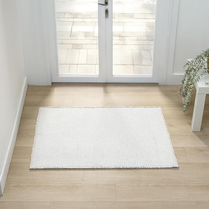 LUXE WEAVERS Two-Tone Fringed Area Rug White 2x3