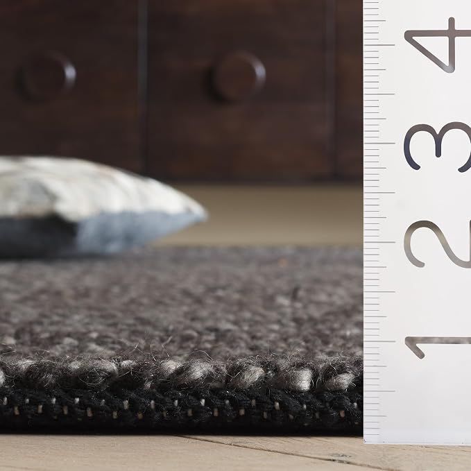 SAFAVIEH Natura Runner Rug 2'3"x11', Wool Knotted Black & Grey NAT425Z