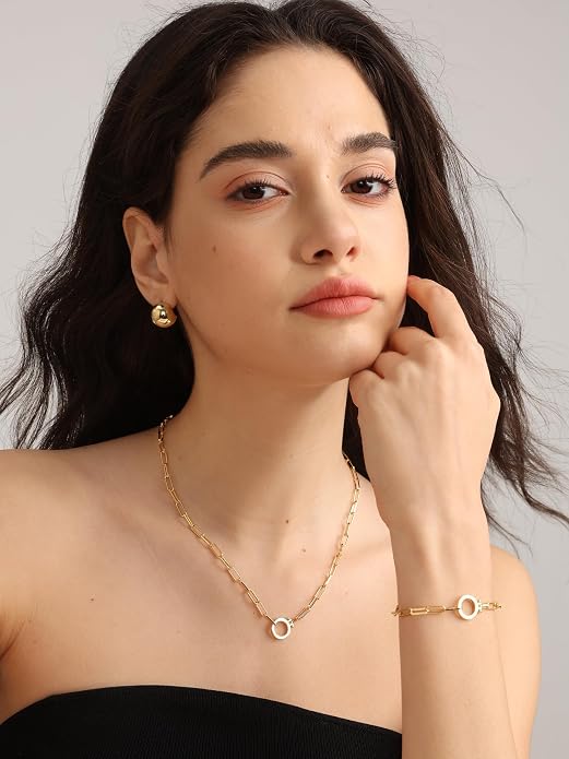 FRUMOS 18K Gold Plated Brass Bracelet for Women, Dainty Adjustable Chain Bracelet, Hypoallergenic Fashion Jewelry for Daily Wear