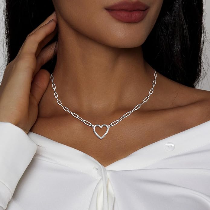 Airmb Cute Heart Necklace for Women Gold/Silver Plated Heart Pendant Choker Necklaces Tendy Love Heart Chain Necklace Dainty Gold/Silver Necklace Jewelry Gifts for Women