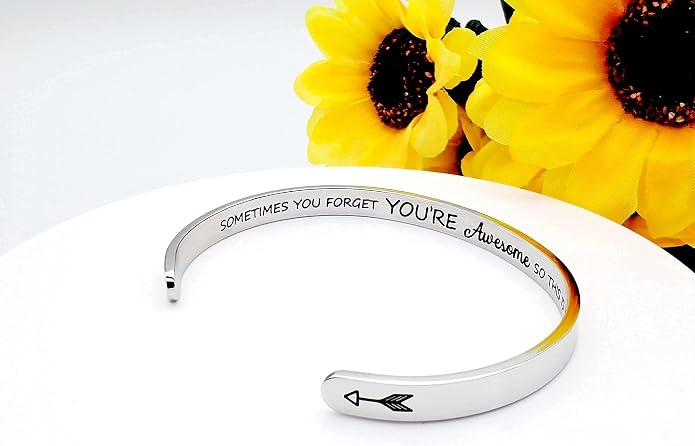 Dczosily Inspirational Bracelets for Women Stainless Steel Cuff Bracelet Engraved Jewelry Motivational Bangles Personalized Gifts for Best Friend/Mom