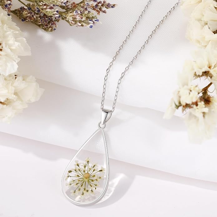 AUNTESIGN Forget-Me-Not and Queen Anne's Lace Pressed Wildflower Necklace | Birth Month Flowers Necklace | Gold/Silver Pressed Flower Jewelry | Mother's Day | Gift For Her