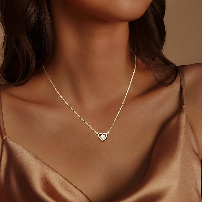 Zeffy Dainty Gold Heart Necklace for Women Trendy 14K Gold/Silver Plate Cute Heart Pendant Choker Necklaces Gold Love Heart Chain Necklace for Women Dainty Gold Jewelry Gifts for Women