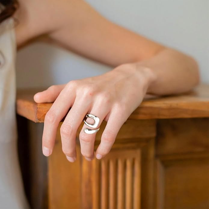 Gelbesty Waterproof Gold Statement Rings for Women, 14K Gold Plated Chunky Open Stackable Rings Non Tarnish Fashion Adjustable Stainless Steel Pinky Knuckle Signet Vintage Ring Jewelry Size 5-11