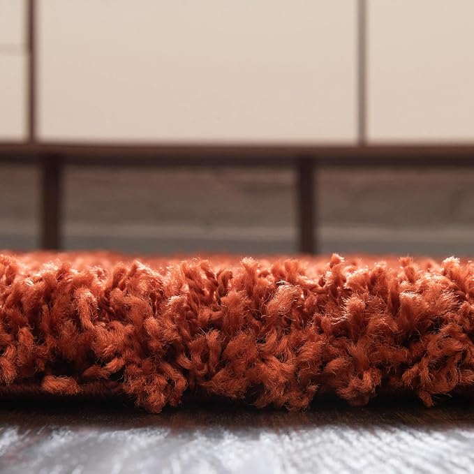 Unique Loom Solid Shag Collection Area Rug (4' 1" Round, Terracotta)
