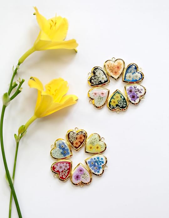 Handmade Heart Shaped Dried Pressed Forget Me Not Flower Photo Locket Pendant Necklace