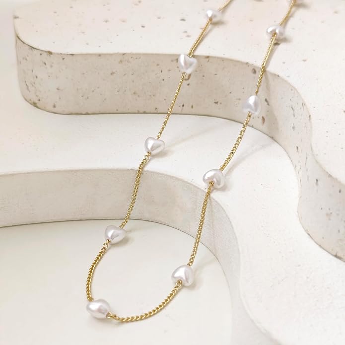 HERIER Cute Heart Necklace Dainty 18k Gold Plated Tiny Heart Pendant Choker Necklaces Small Gold Love Open Heart Chain Necklace for Women Simple Gold Necklace for Women Trendy Jewelry