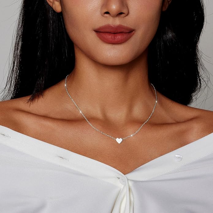 Zeffy Dainty Gold Heart Necklace for Women Trendy 14K Gold/Silver Plate Cute Heart Pendant Choker Necklaces Gold Love Heart Chain Necklace for Women Dainty Gold Jewelry Gifts for Women