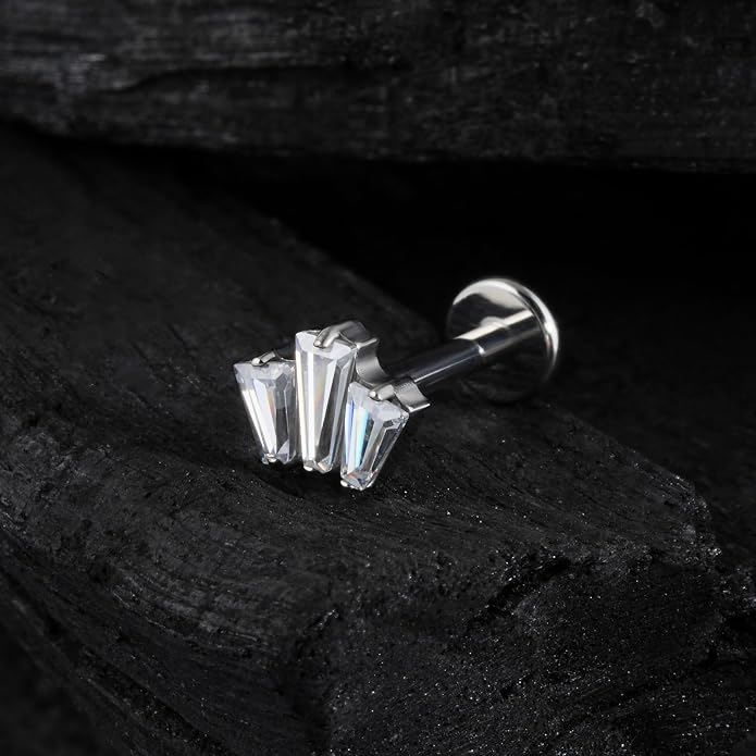FINE4U 1PC 16G Gold Cartilage Earring 6mm 8mm - ASTM F136 Titanium Piercing Jewelry for Tragus, Helix Conch, Internally Threaded
