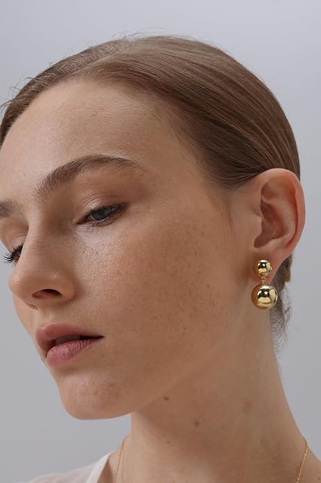 FRUMOS 18K Gold Plated Chunky Hoop Earrings for Women Fashion Thick Gold Hoops Set Jewelry for Birthday Christmas Gifts