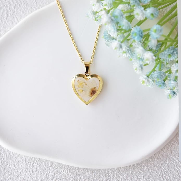 Heart Locket Necklace That Holds Pictures Pressed Flower Photo Locket Pendant Necklace for Girl Women Gift for Her