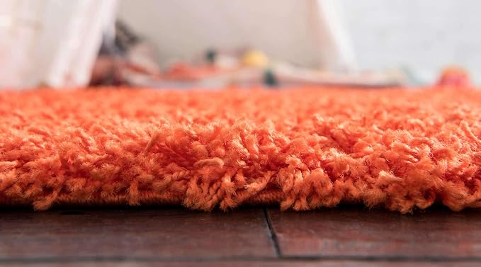 Unique Loom Solid Shag Collection Area Rug (5' 3" x 8' Rectangle, Tiger Orange)