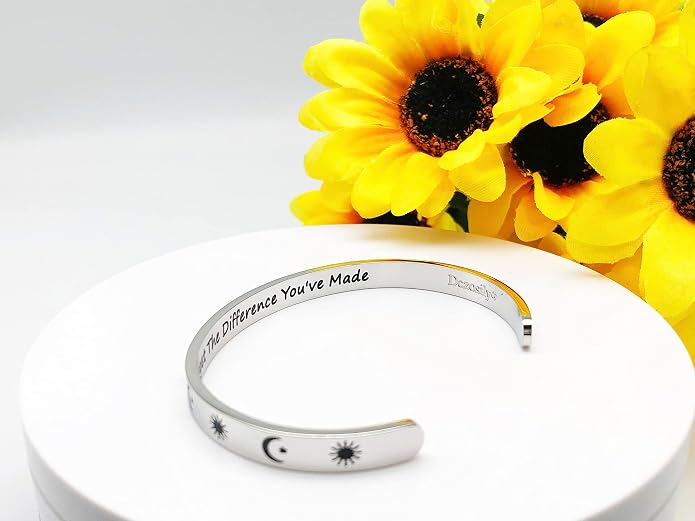Dczosily Inspirational Bracelets for Women Stainless Steel Cuff Bracelet Engraved Jewelry Motivational Bangles Personalized Gifts for Best Friend/Mom