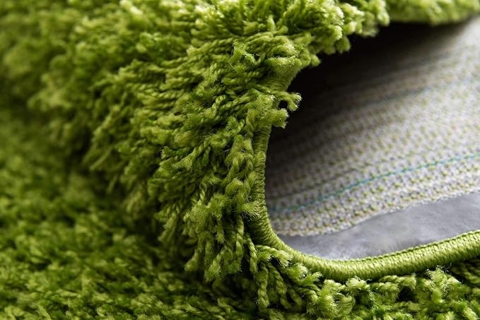 Unique Loom Solid Shag Collection Area Rug (2' x 3' 1" Rectangle, Grass Green)