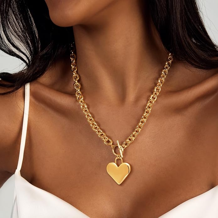 Zeffy Dainty Gold Heart Necklace for Women Trendy 14K Gold/Silver Plate Cute Heart Pendant Choker Necklaces Gold Love Heart Chain Necklace for Women Dainty Gold Jewelry Gifts for Women