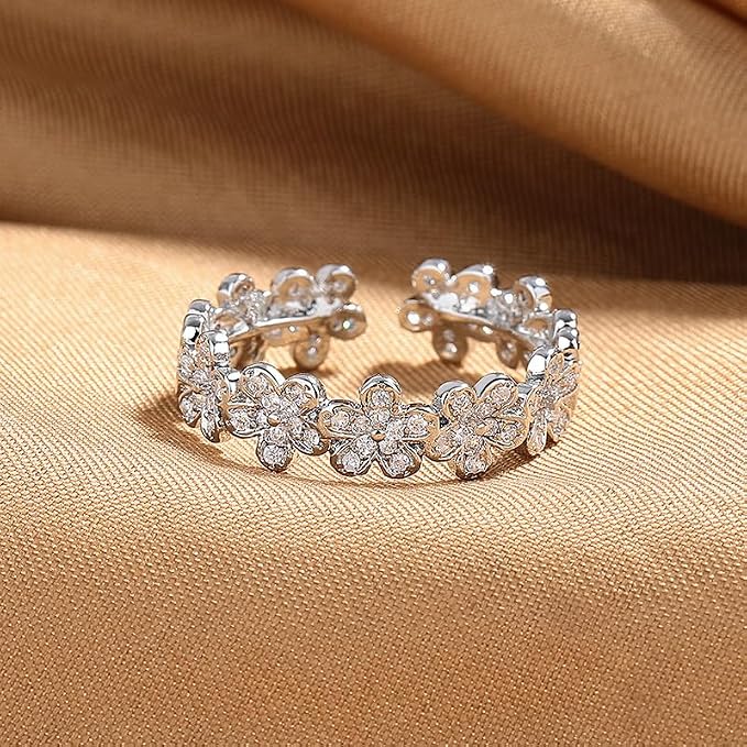 Adjustable Open Dainty Small Daisy Rings Flower Finger Rings for Women Sunflower Stacking Promise Rings Fine Jewelry(Silver