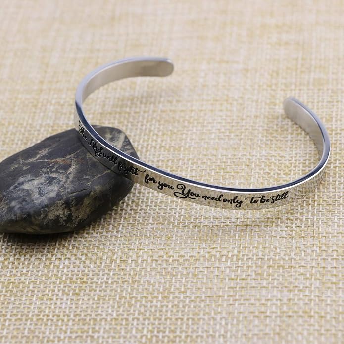 Memgift 𝐂𝐡𝐫𝐢𝐬𝐭𝐢𝐚𝐧 𝐁𝐫𝐚𝐜𝐞𝐥𝐞𝐭𝐬 for 𝐖𝐨𝐦𝐞𝐧 Inspirational Gifts Bible Verse Religious Faith Jewelry Cuff Bracelet Mothers Day Christmas Birthday Jewelry for Her Mother Daughter