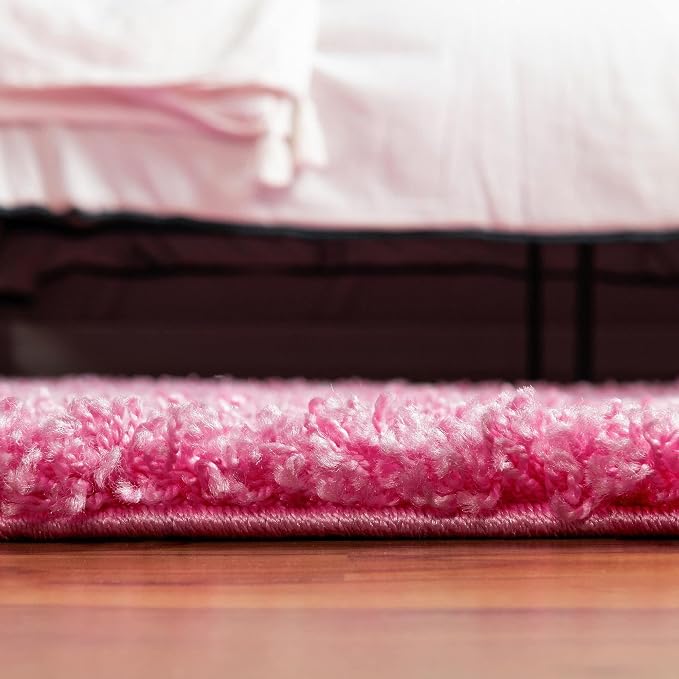Unique Loom Solid Shag Collection Area Rug (4' 1" Round, Taffy Pink)