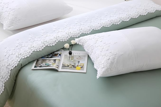 White Lace Pillow Shams with Embroidered 3D Flowers Retro Noble Luxury Elegant Look 100% Cotton Queen Size 2-Pack