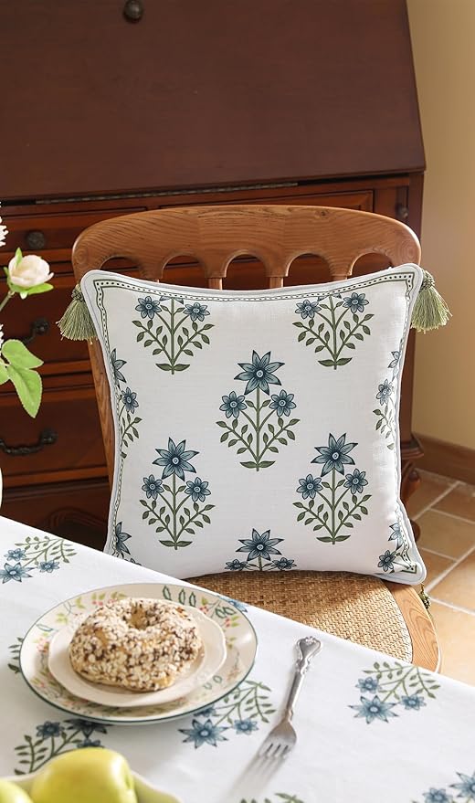 ISAENNE Designer Linen Throw Pillow Cover,Set of 2,18"x18"-Mosella B | Vintage Elegant Square Decor Pillow Cover,Concealed Zipper Design,Floral Pattern,Sofa,Bedroom,Living Room,Lounge Chairs