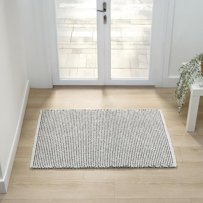 LUXE WEAVERS Two-Tone Fringed Area Rug Black 2x3