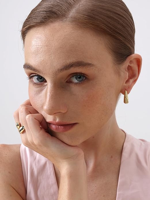 FRUMOS 18K Gold Plated Chunky Hoop Earrings for Women Fashion Thick Gold Hoops Set Jewelry for Birthday Christmas Gifts