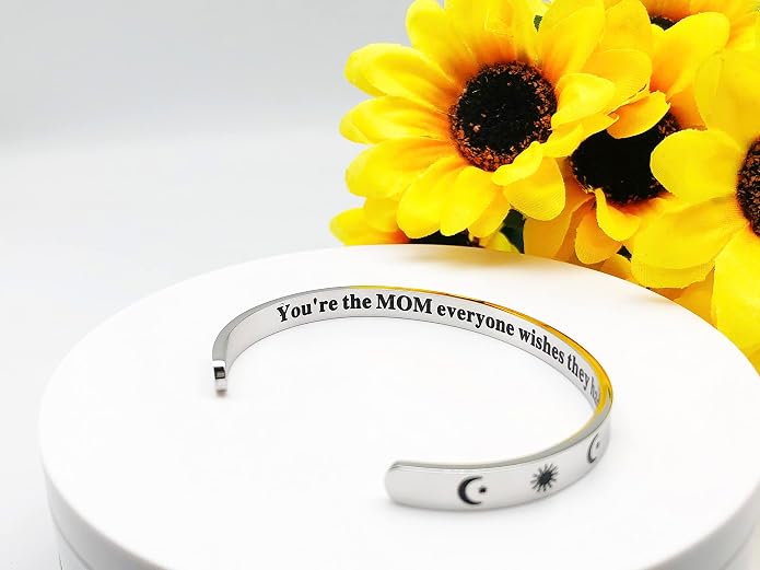 Dczosily Inspirational Bracelets for Women Stainless Steel Cuff Bracelet Engraved Jewelry Motivational Bangles Personalized Gifts for Best Friend/Mom