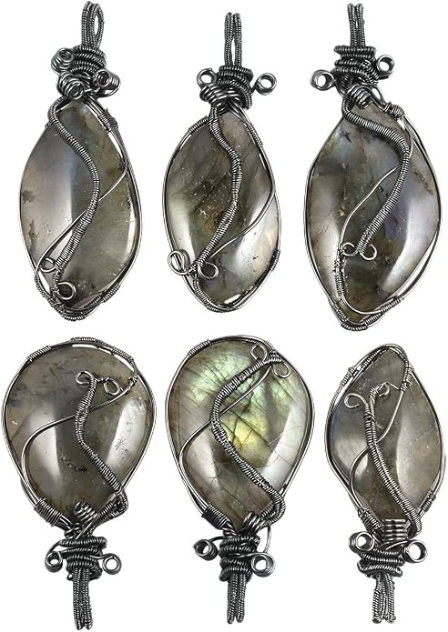 TUMBEELLUWA Labradorite Necklace Irregular Shape Wire Wrapped Quartz Crystal Pendant with Chain Healing Stone Jewelry
