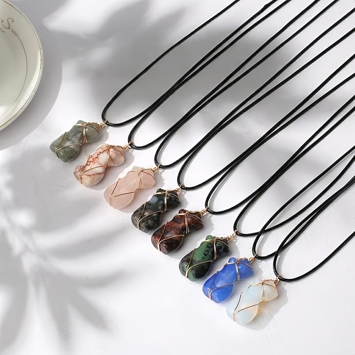 Handcrafted Natural Stone Female Form Pendant Necklace High Color Retention Copper Wire Wrapped Crystal Body Silhouette Jewelry for Women Unique Natural Stone Gift