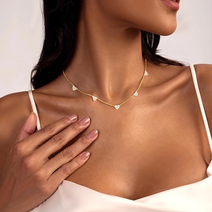 Zeffy Dainty Gold Heart Necklace for Women Trendy 14K Gold/Silver Plate Cute Heart Pendant Choker Necklaces Gold Love Heart Chain Necklace for Women Dainty Gold Jewelry Gifts for Women