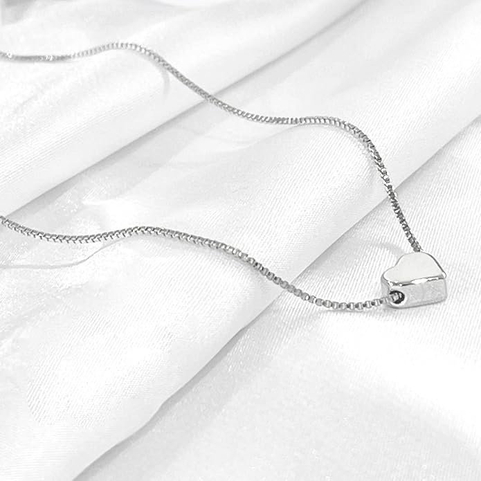 HERIER Cute Heart Necklace Dainty 18k Gold Plated Tiny Heart Pendant Choker Necklaces Small Gold Love Open Heart Chain Necklace for Women Simple Gold Necklace for Women Trendy Jewelry