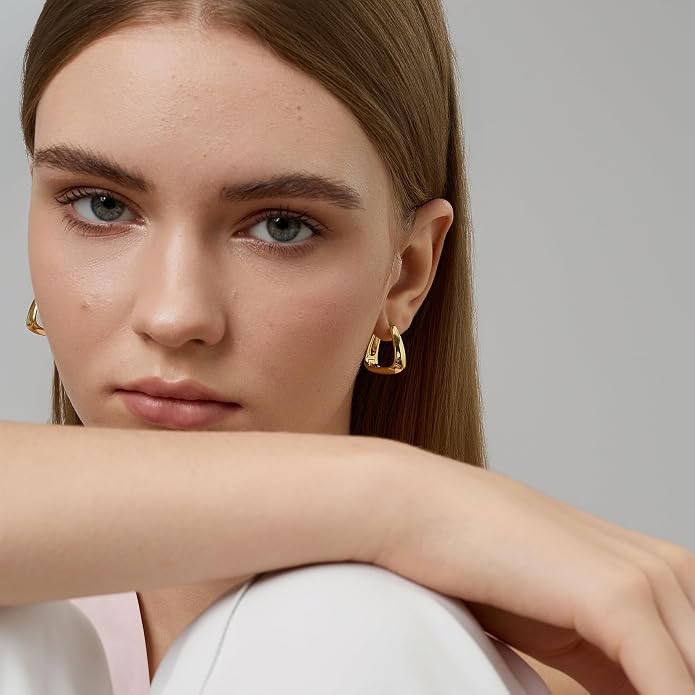 FRUMOS 18K Gold Plated Chunky Hoop Earrings for Women Fashion Thick Gold Hoops Set Jewelry for Birthday Christmas Gifts